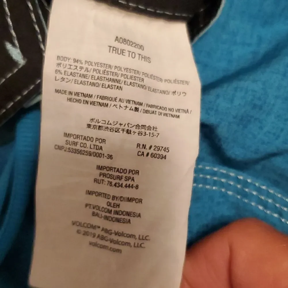 Volcom men's shorts size 28